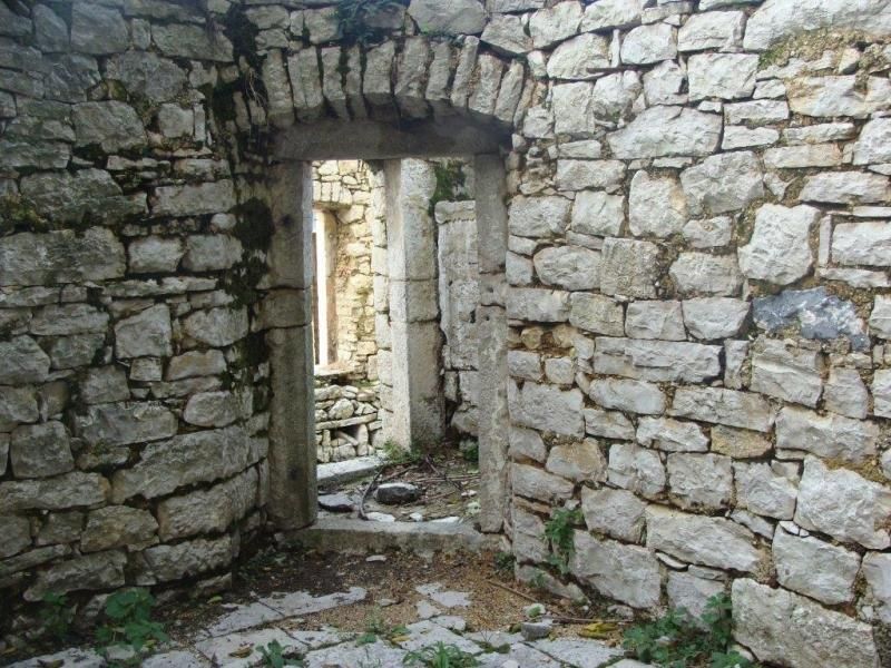 Дом под реконструкцию в Херцег-Нови, Черногория, 50 м2