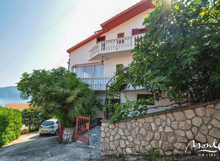 Дом в Тивате, Черногория, 180 м2