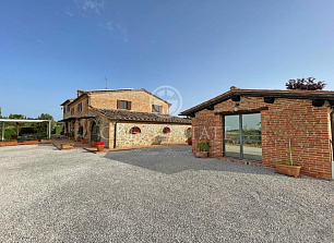 Дом в Фояно-делла-Кьяне, Италия, 459 м2
