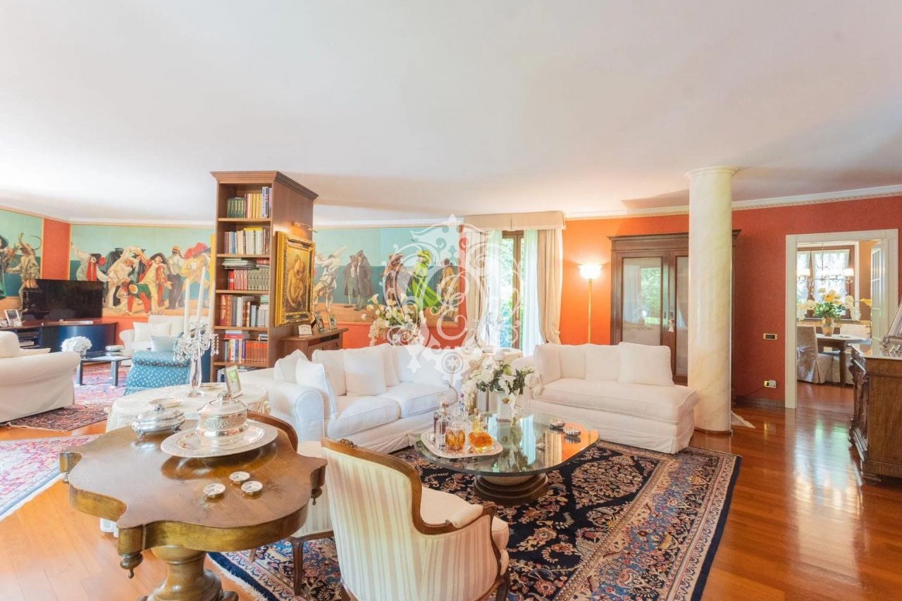 Вилла в Гуанцате, Италия, 700 м2 фото 2