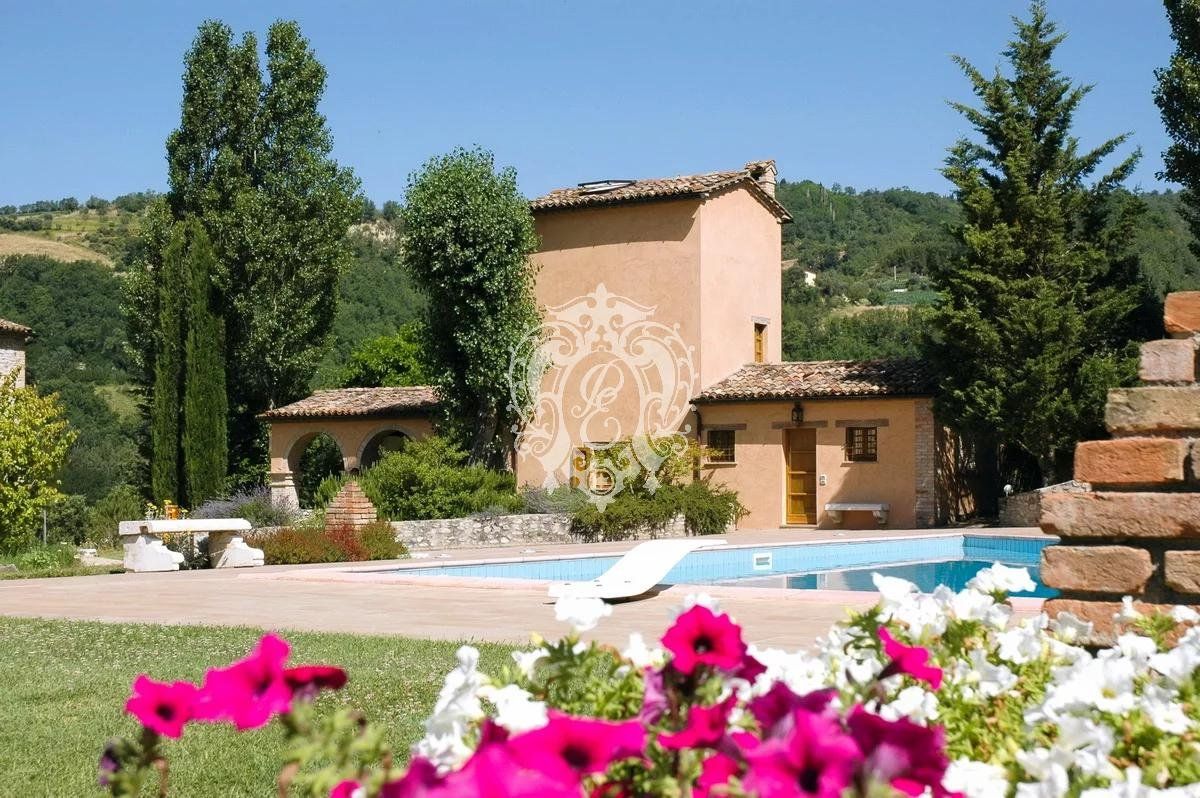 Дом Montone, Италия, 694 м2 фото 3