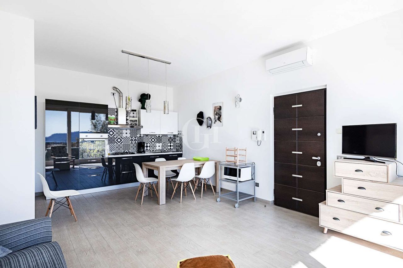 Пентхаус у озера Гарда, Италия, 120 м2 фото 2