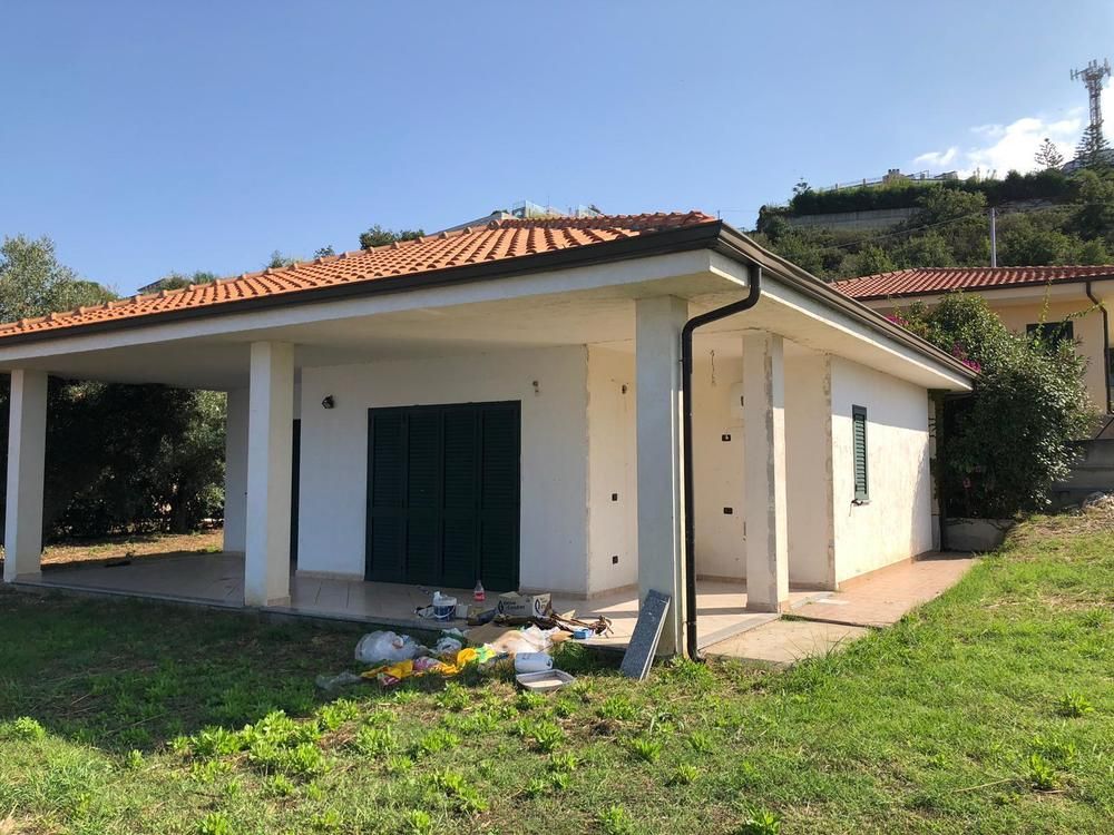 Вилла в Дзамброне, Италия, 75 м2 фото 1