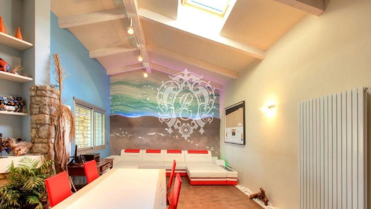 Вилла в Манерба-дель-Гарде, Италия, 350 м2 фото 5