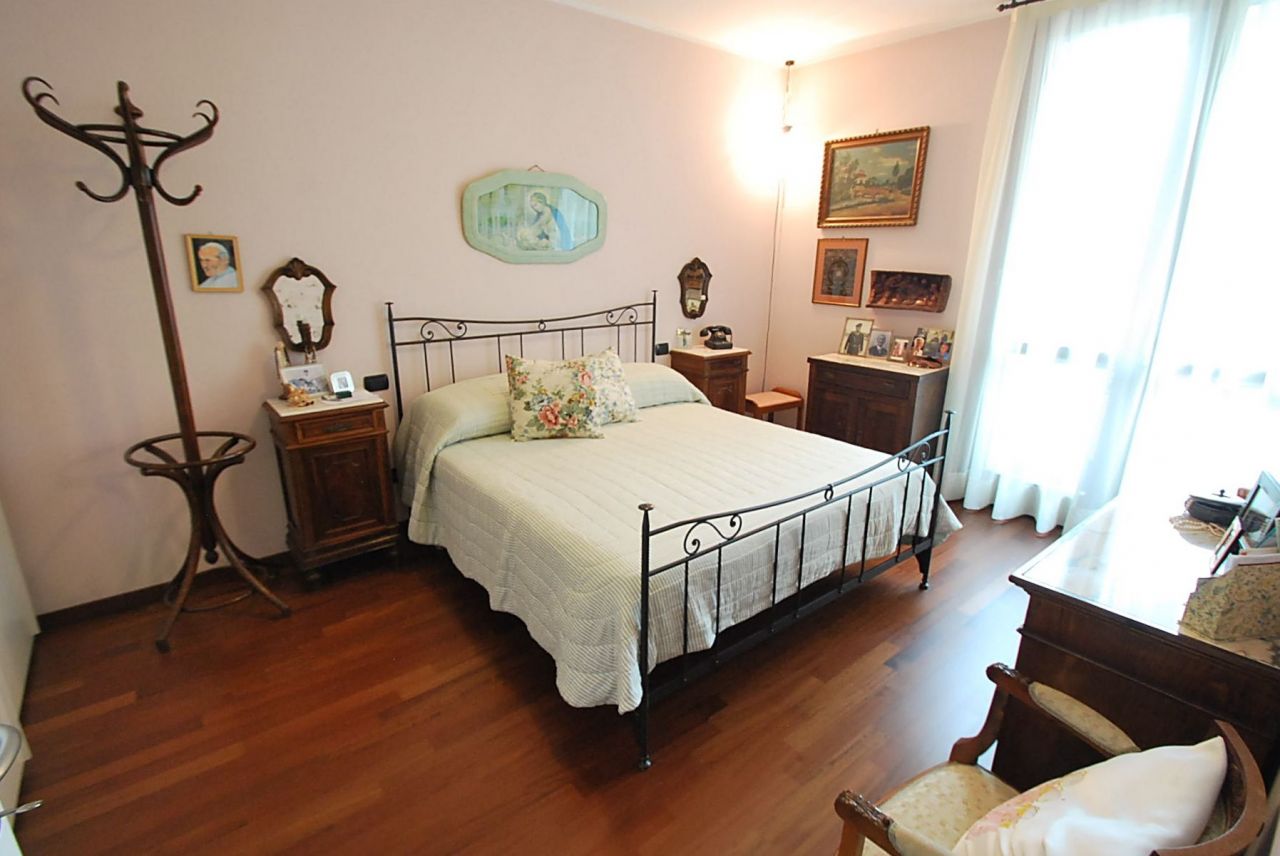 Апартаменты в Саронно, Италия, 80 м2 фото 4