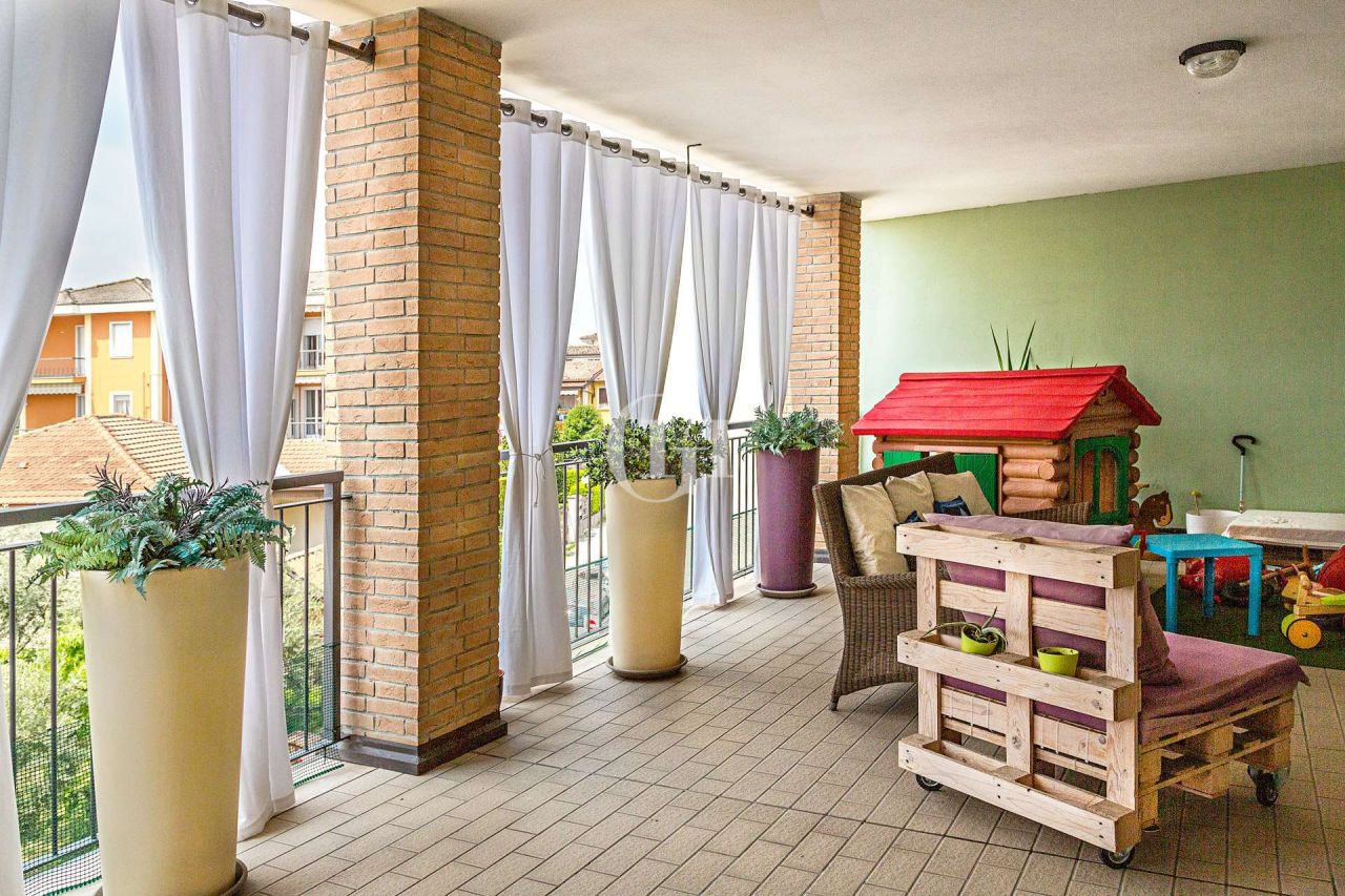 Апартаменты у озера Гарда, Италия, 142 м2 фото 4