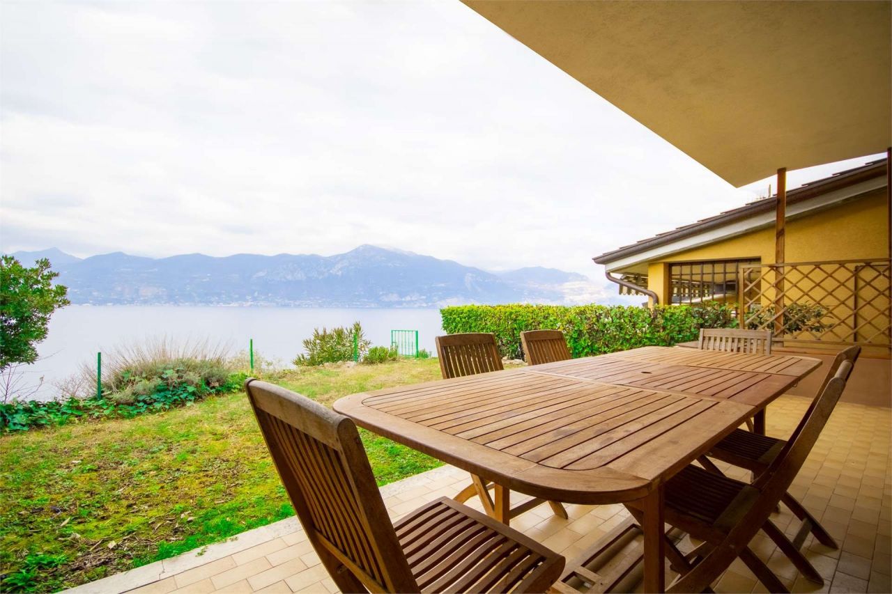 Апартаменты у озера Гарда, Италия, 70 м2 фото 3