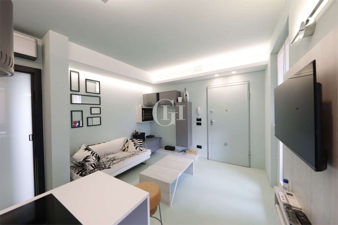 Апартаменты у озера Гарда, Италия, 60 м2 фото 4