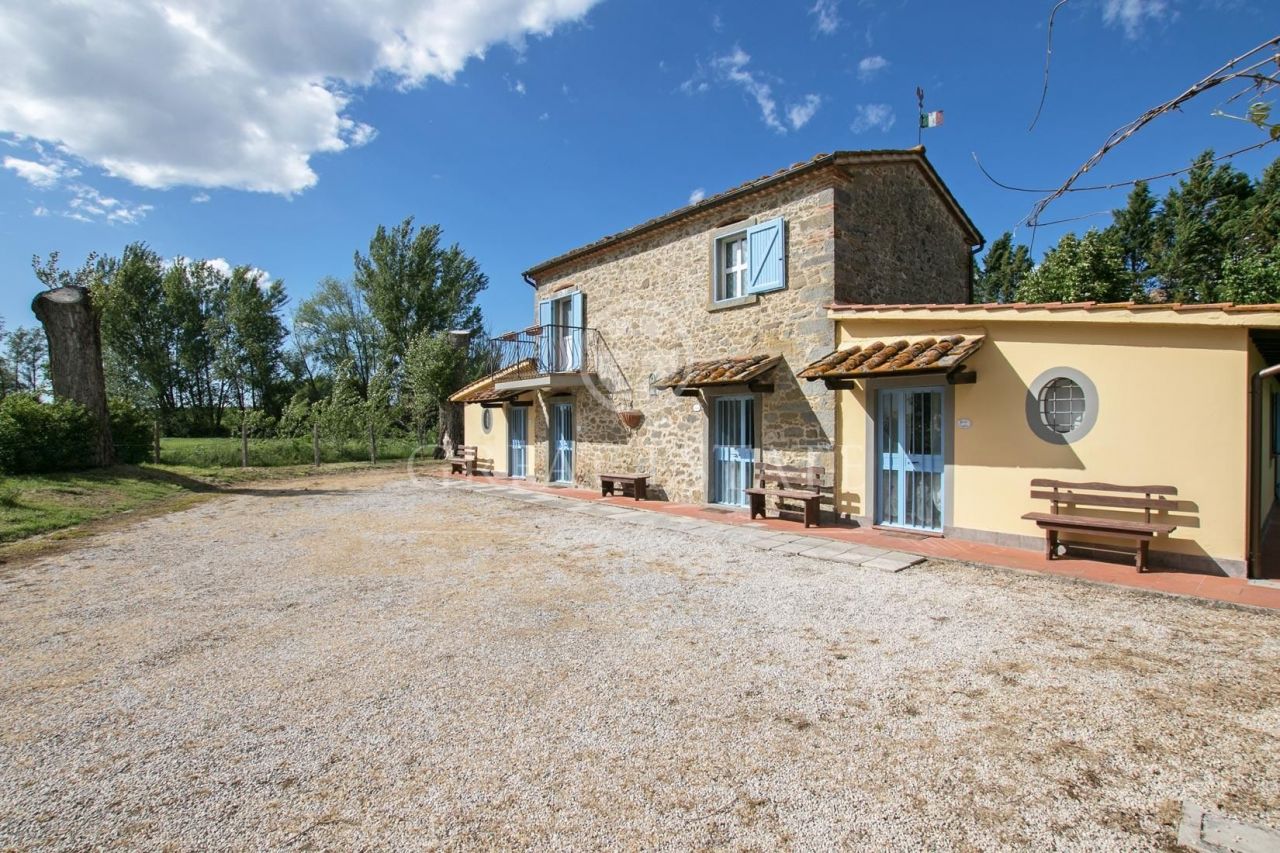Дом в Кортоне, Италия, 245.4 м2 фото 5