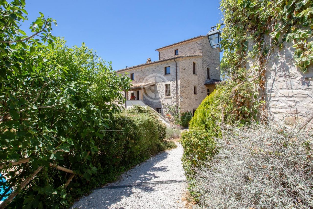 Дом Montone, Италия, 1 354.75 м2 фото 4