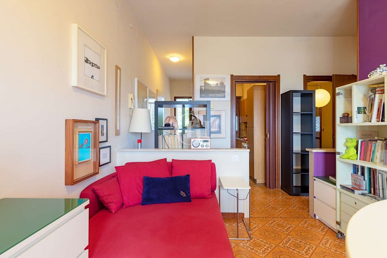 Апартаменты у озера Гарда, Италия, 70 м2 фото 4