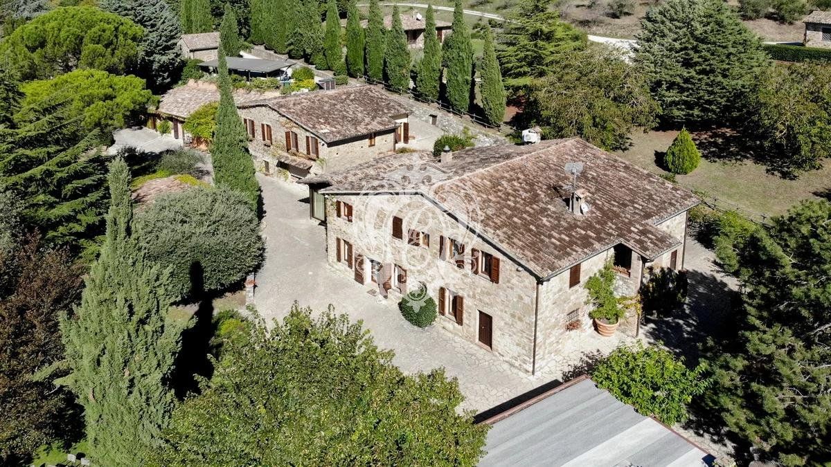 Дом в Тоди, Италия, 1 626 м2 фото 3
