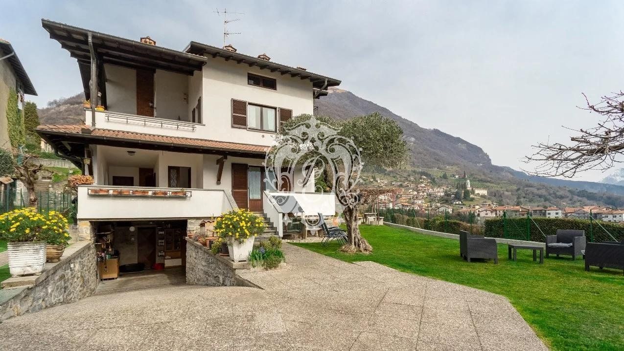 Вилла в Тремеццине, Италия, 400 м2 фото 1