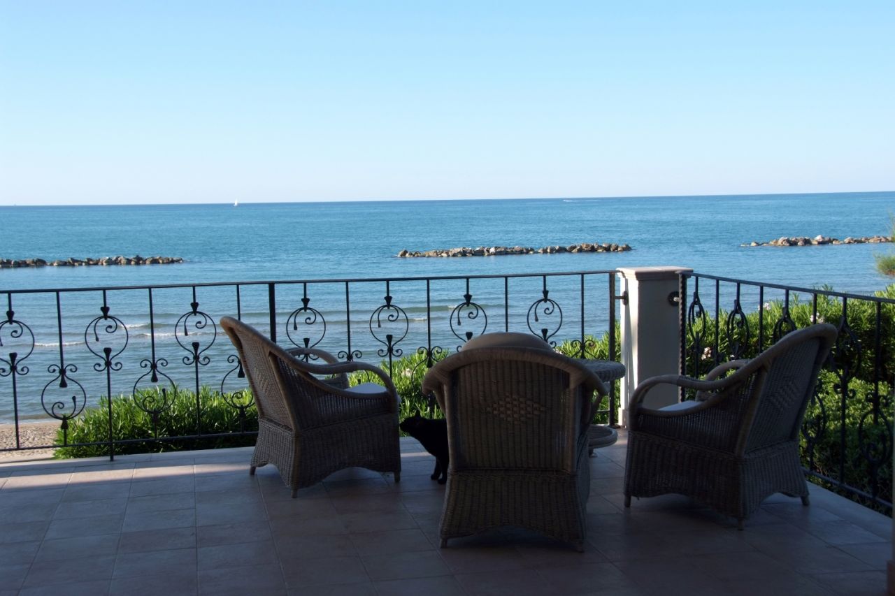 Вилла в Термоли, Италия, 500 м2 фото 1