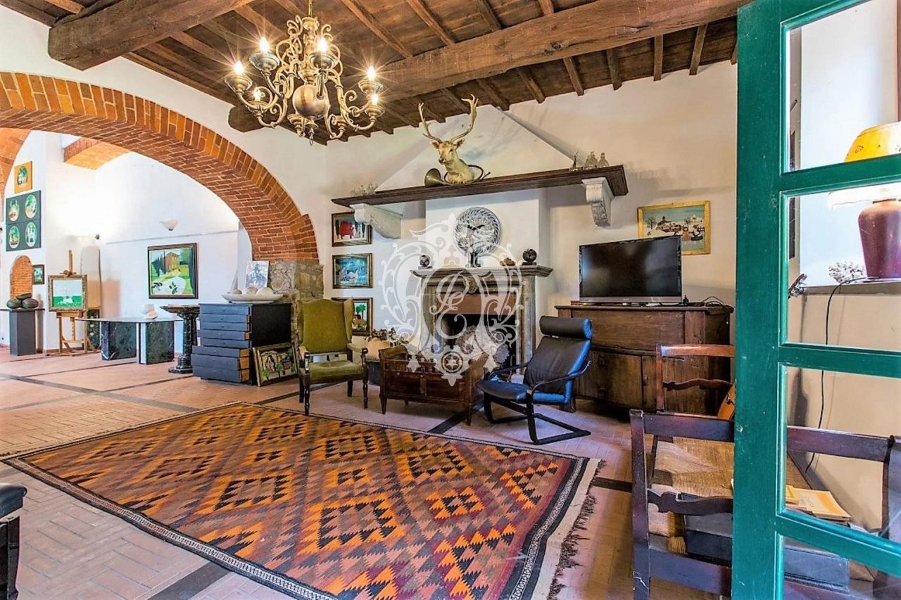 Дом в Кастаньето-Кардуччи, Италия, 650 м2 фото 3