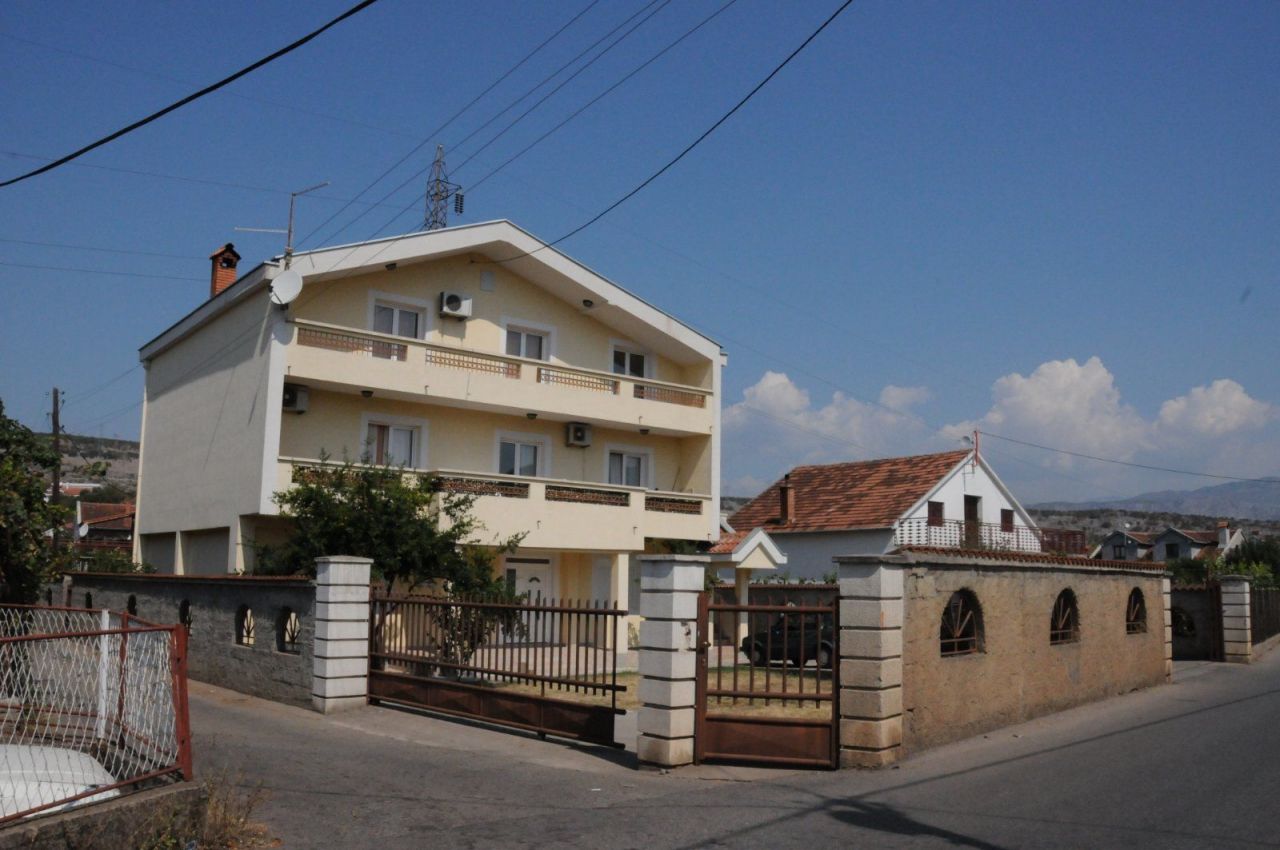 Дом в Подгорице, Черногория, 390 м2 фото 3
