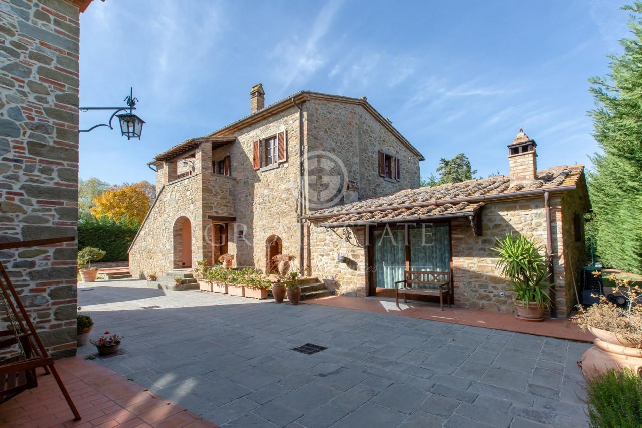 Дом Monte San Savino, Италия, 488 м2 фото 3
