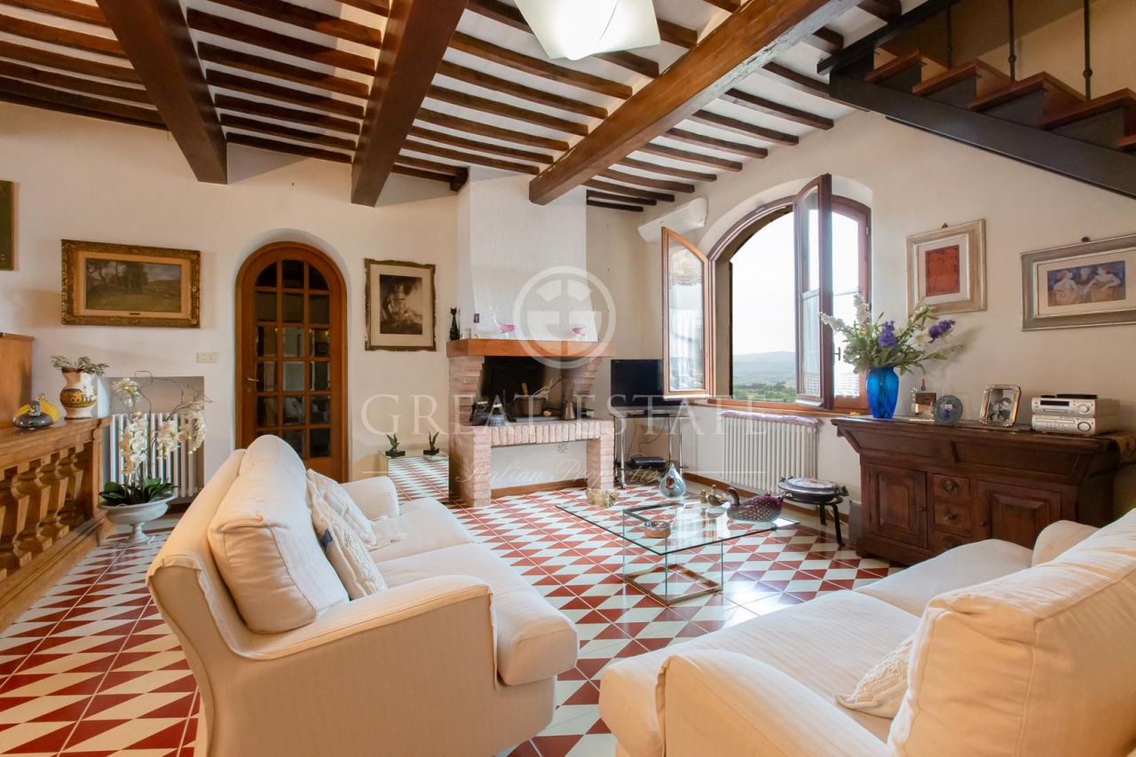 Апартаменты в Кьюси, Италия, 178.65 м2 фото 1