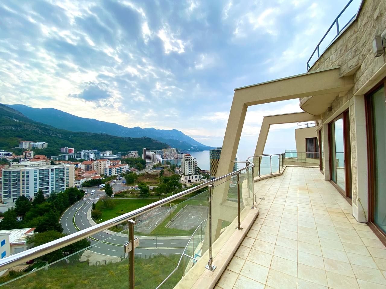 Квартира в Будве, Черногория, 400 м2 фото 1