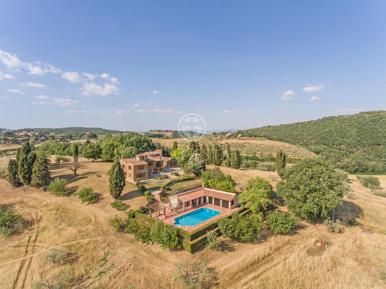 Дом в Торрита-ди-Сьене, Италия, 753.5 м2 фото 1