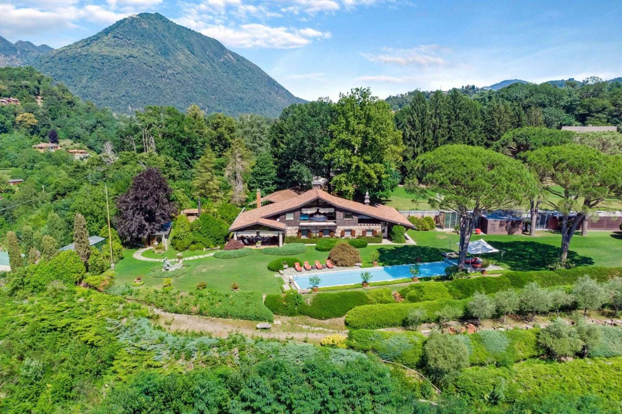 Вилла в Лавено-Момбелло, Италия, 519 м2 фото 1