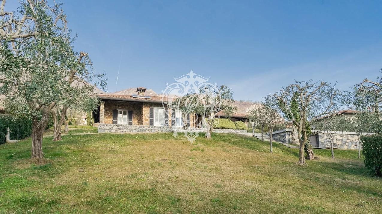 Вилла в Тремеццине, Италия, 300 м2 фото 2