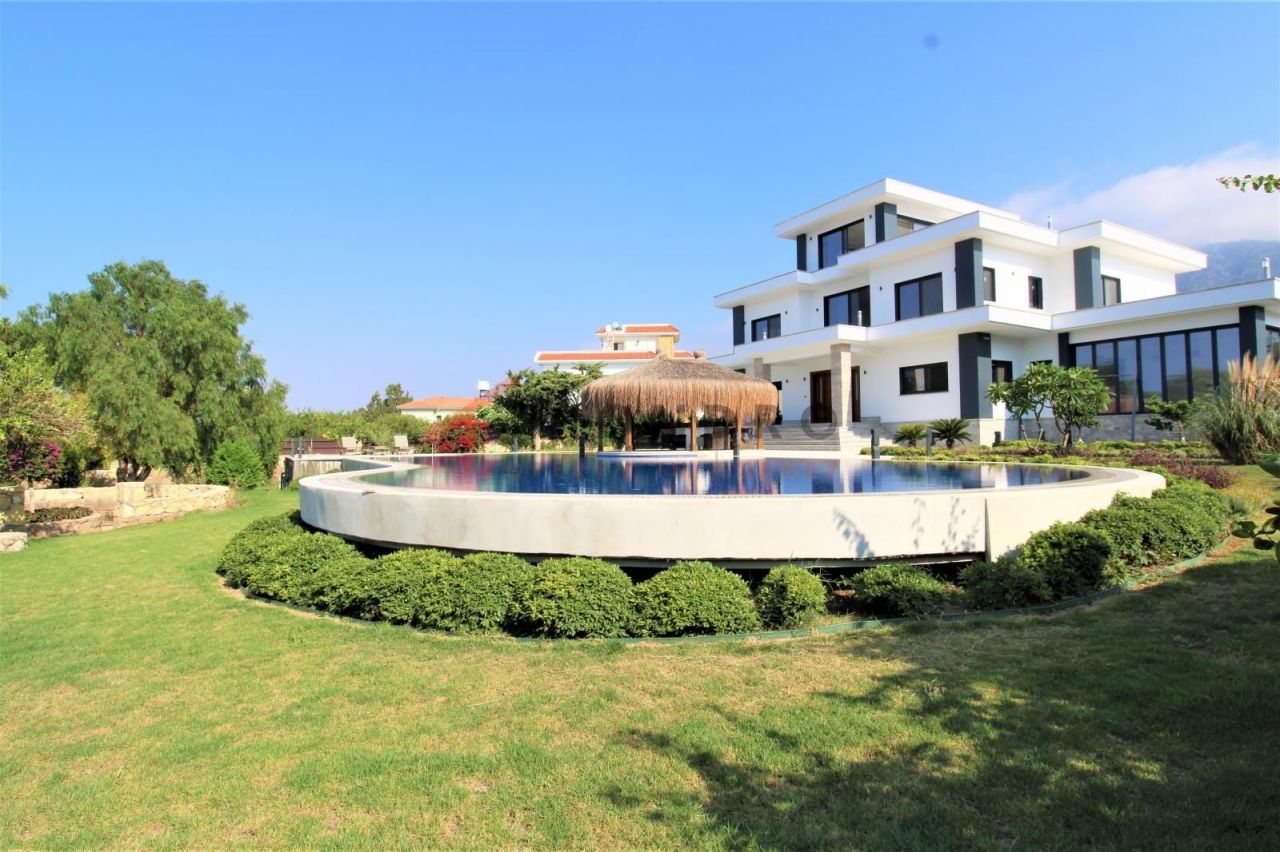 Дом в Алсанджаке, Кипр, 572 м2 фото 1