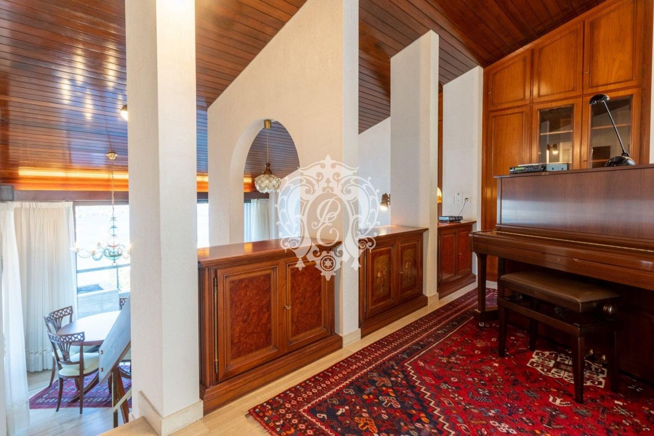 Вилла в Кампионе-д'Италия, Италия, 100 м2 фото 4