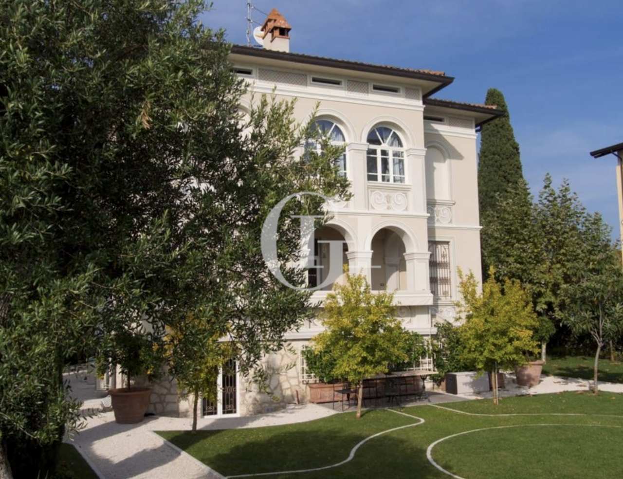 Вилла у озера Гарда, Италия, 250 м2 фото 5