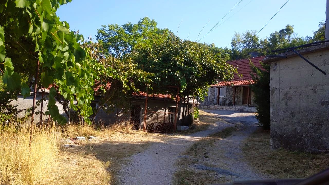 Дом под реконструкцию в Никшиче, Черногория, 69 м2 фото 1