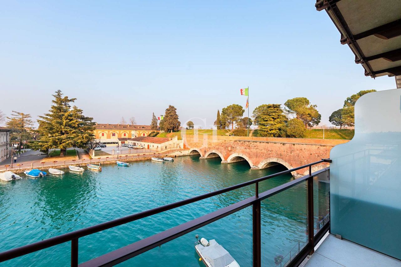 Апартаменты у озера Гарда, Италия, 130 м2 фото 5