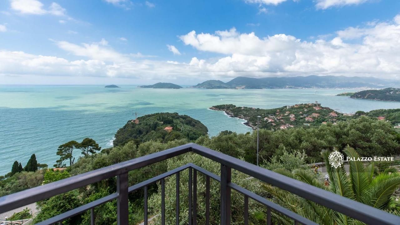Вилла в Фьяскерино, Италия, 300 м2 фото 1