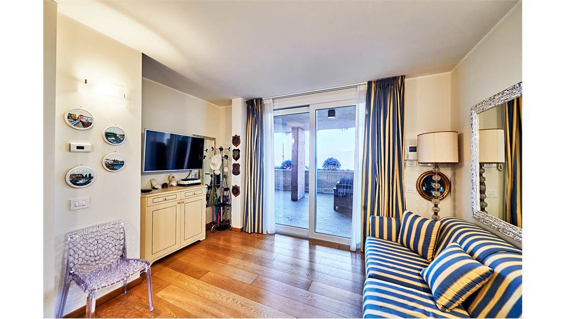 Апартаменты у озера Гарда, Италия, 68 м2 фото 5