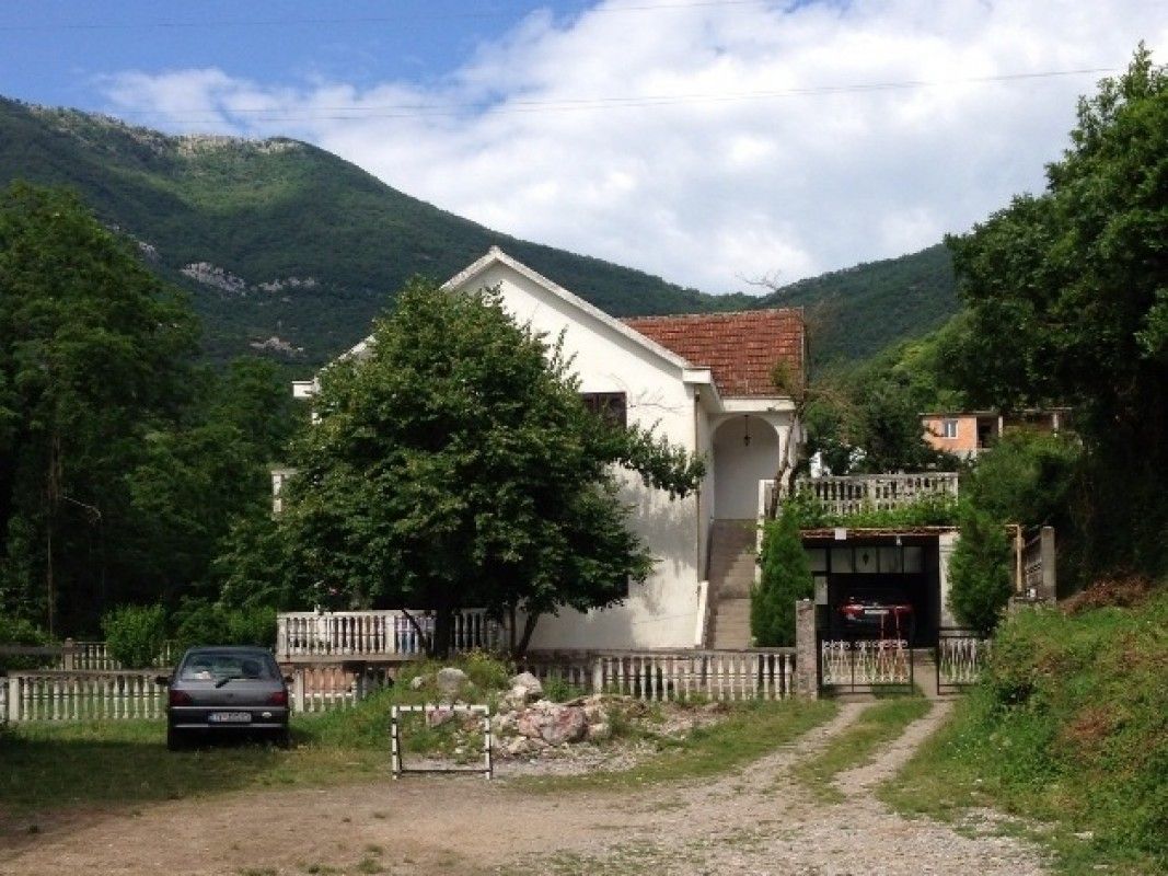 Дом в Тивате, Черногория, 144 м2 фото 1