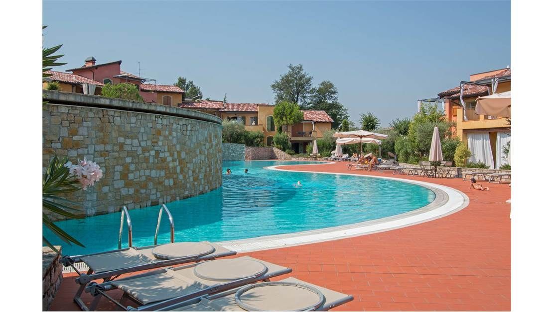 Квартира у озера Гарда, Италия, 80 м2 фото 1