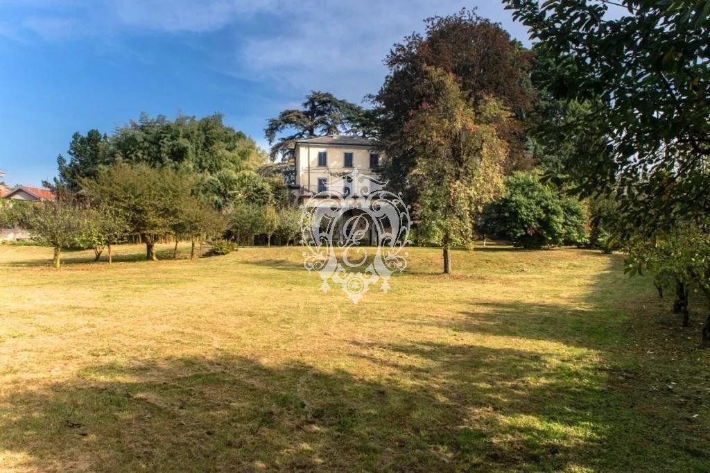 Вилла в Казнате-кон-Бернате, Италия, 515 м2 фото 2