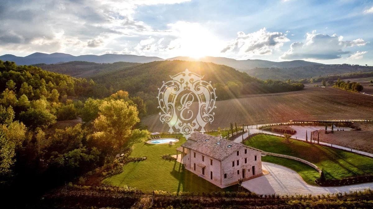 Дом в Монтефалько, Италия, 784 м2 фото 3
