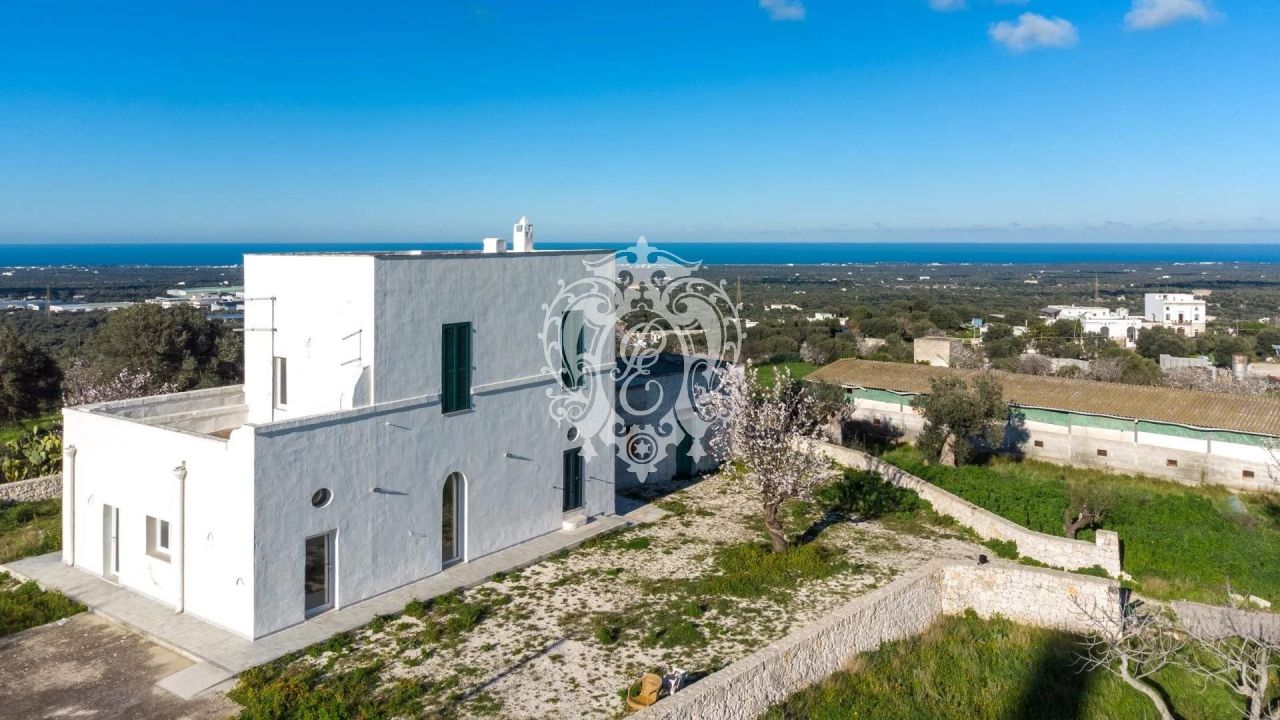 Вилла в Остуни, Италия, 260 м2 фото 1