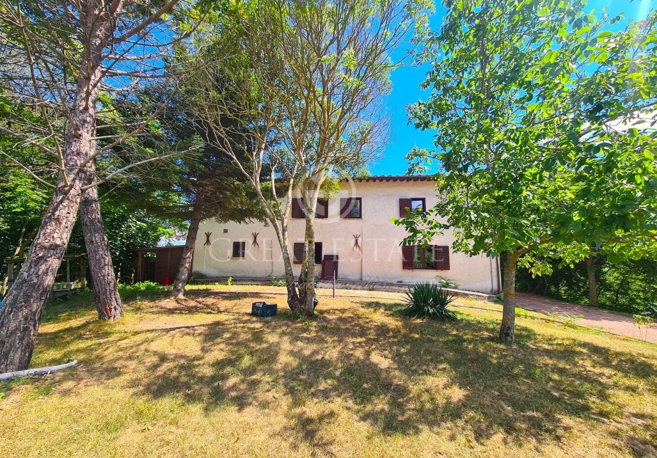 Дом в Губбио, Италия, 229.8 м2 фото 3