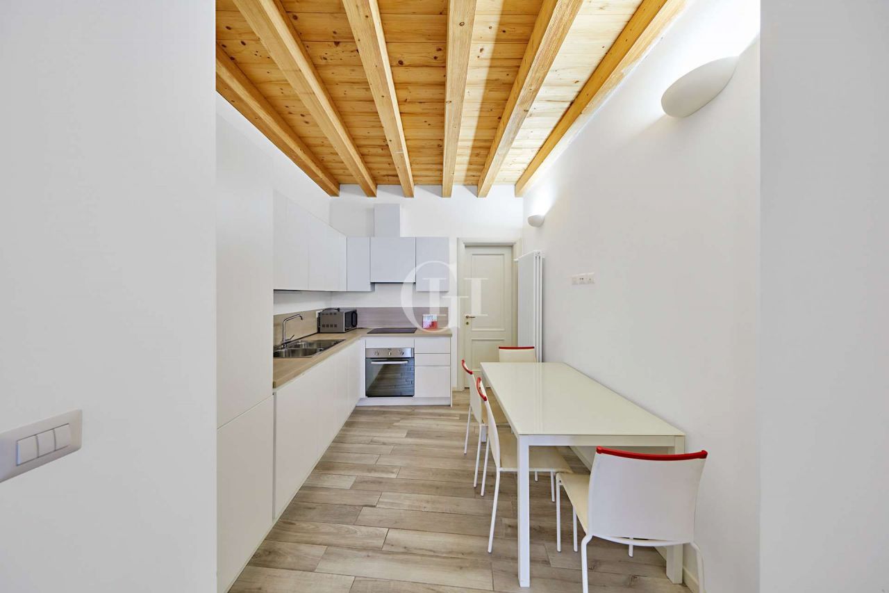 Апартаменты у озера Гарда, Италия, 72 м2 фото 4