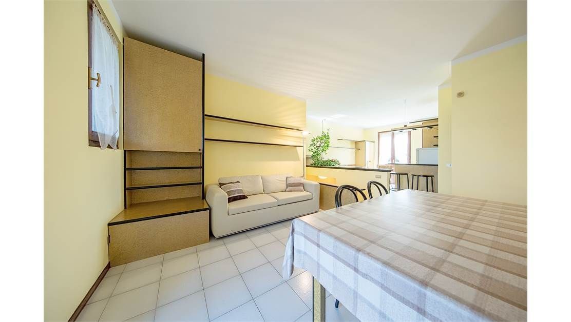 Квартира у озера Гарда, Италия, 85.65 м2 фото 3