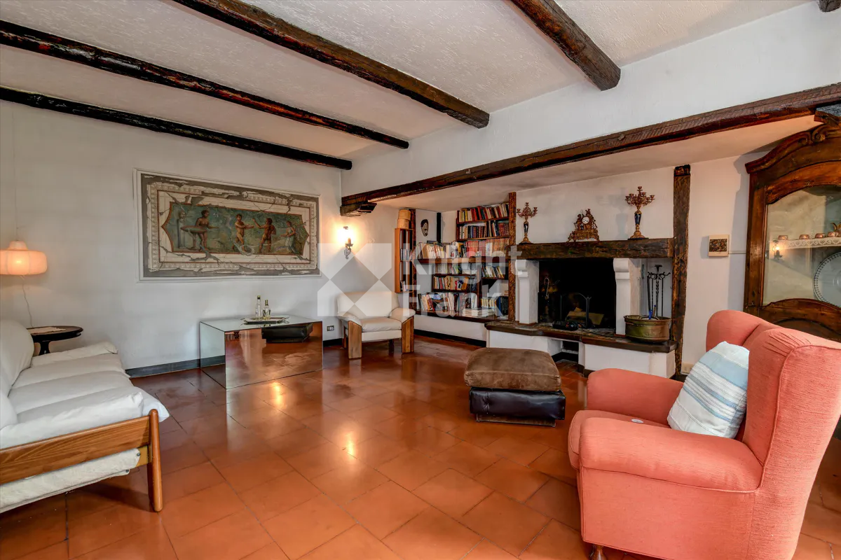 Вилла в Комо, Италия, 520 м2 фото 2