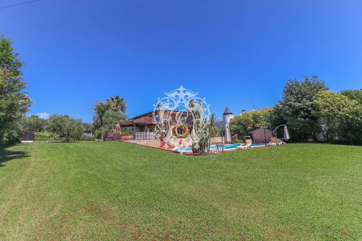Вилла в Монига-дель-Гарда, Италия, 400 м2 фото 2