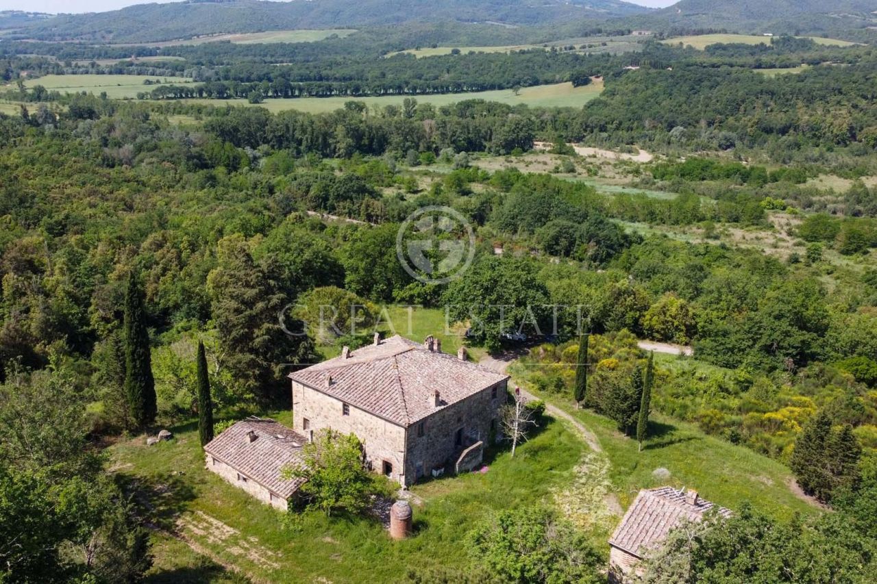 Дом в Монтальчино, Италия, 608 м2 фото 1
