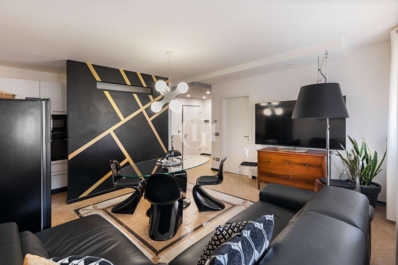 Апартаменты у озера Гарда, Италия, 120 м2 фото 4