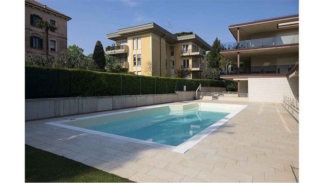 Квартира у озера Гарда, Италия, 75 м2 фото 2