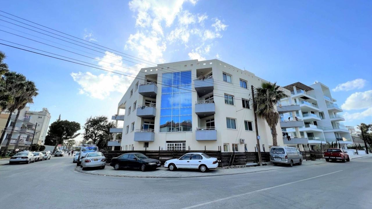 Апартаменты в Лимасоле, Кипр, 1 196.4 м2 фото 3