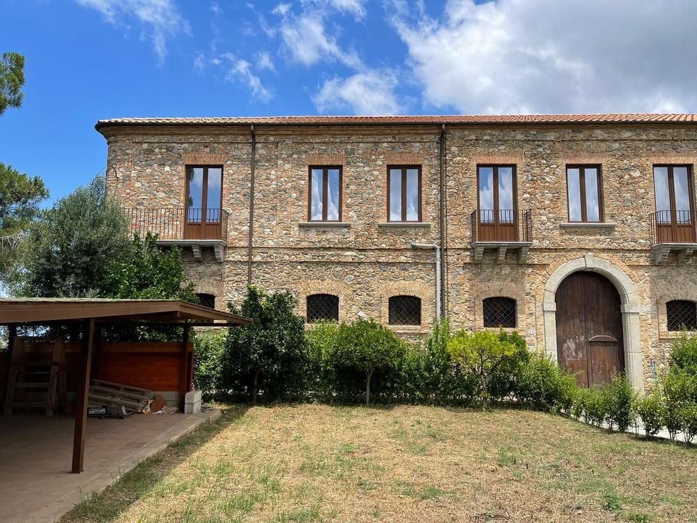 Апартаменты в Бриатико, Италия, 800 м2 фото 1