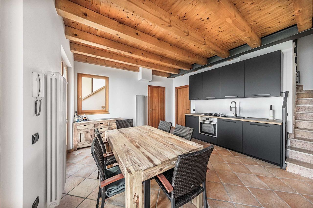 Таунхаус у озера Гарда, Италия, 235 м2 фото 3