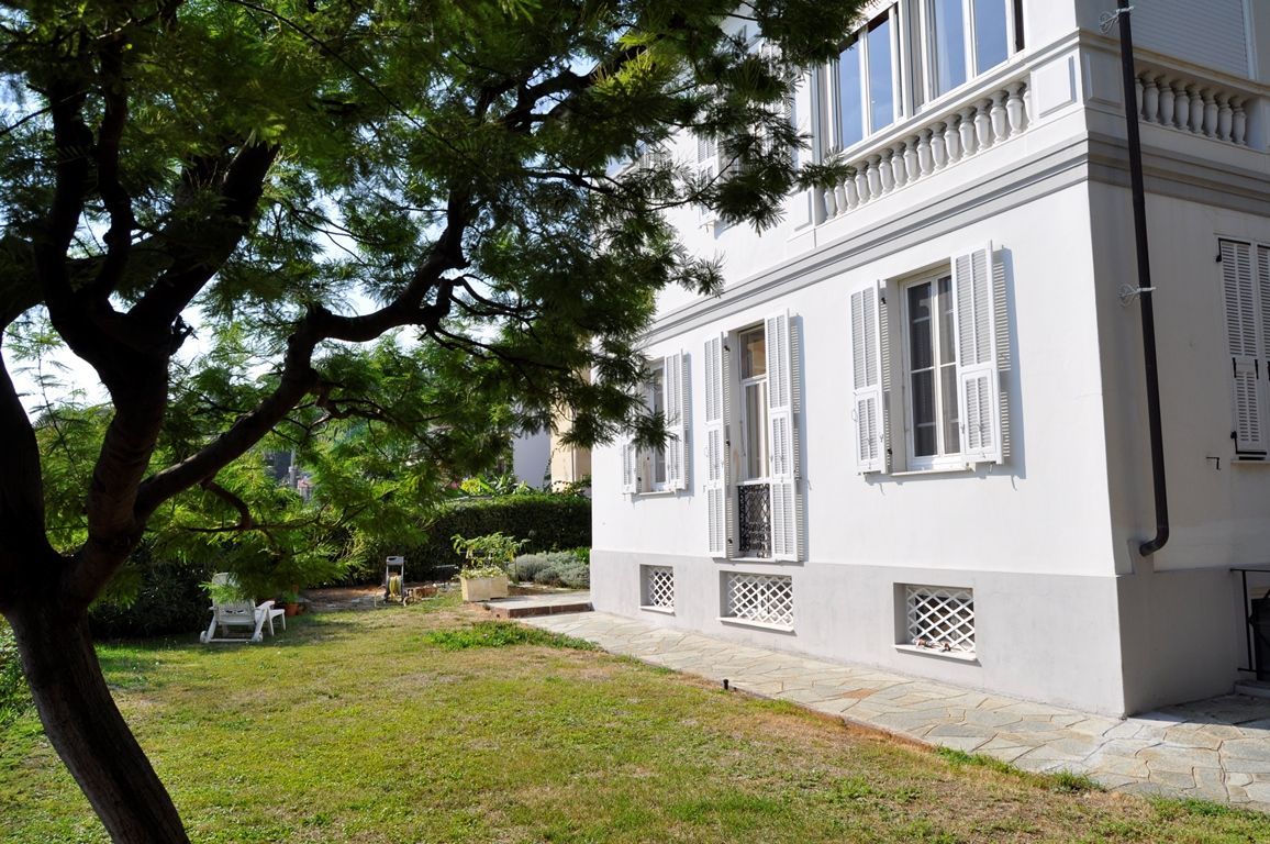 Вилла в Сан-Ремо, Италия, 350 м2 фото 3
